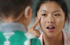 什么原因造成孩子晚开口？