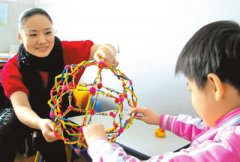 她给了孤独症儿童一个温暖的家