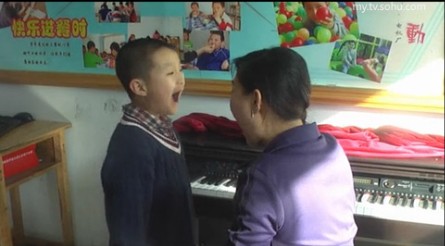 自闭症儿童音乐模仿小集体课
