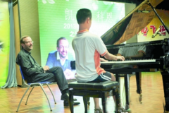 自闭症儿童一曲《离别》感动“现代肖邦”